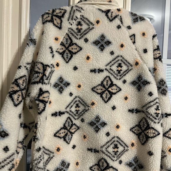 Playing for keeps/ fleece jacket - Picture 4 of 5